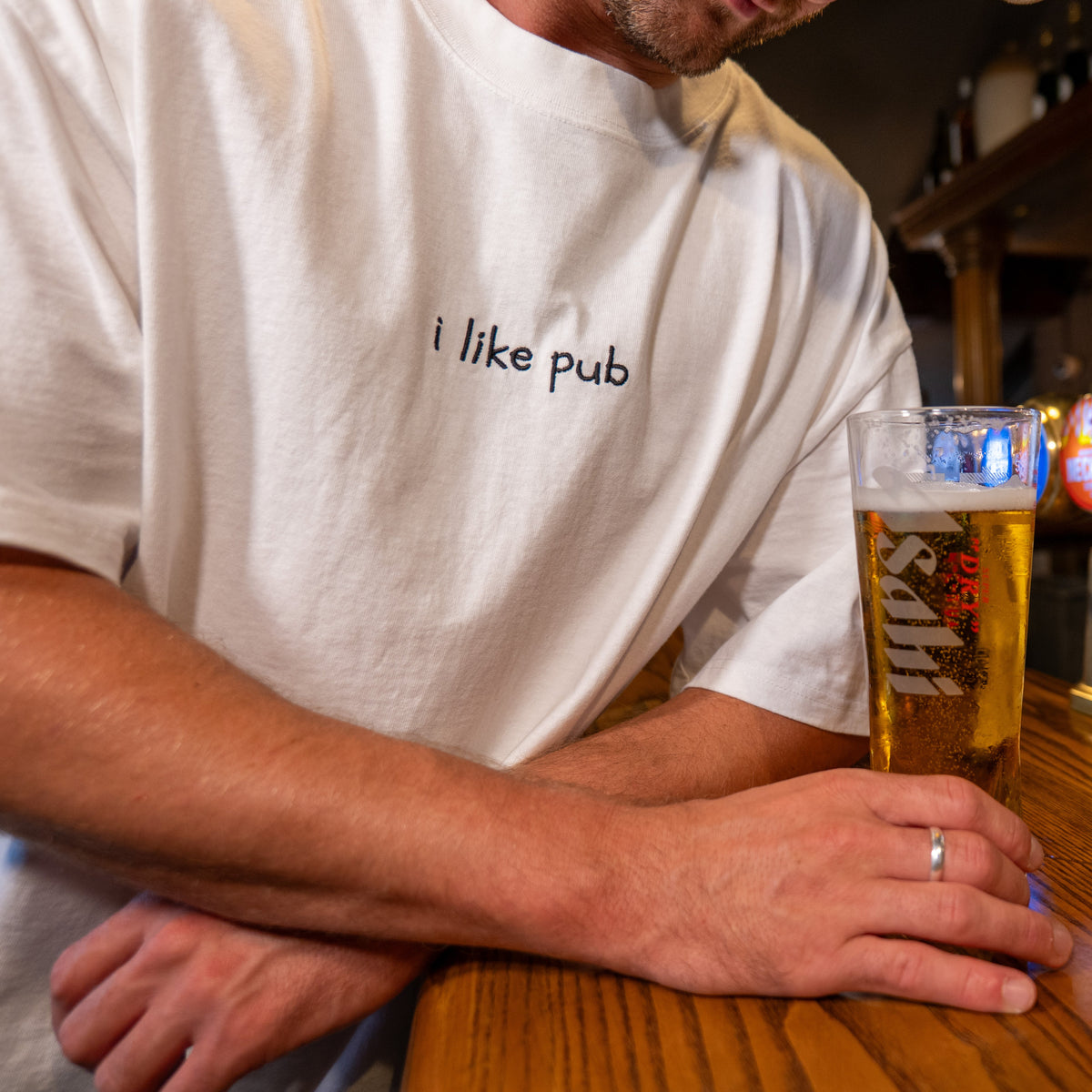 i like pub tee (white)